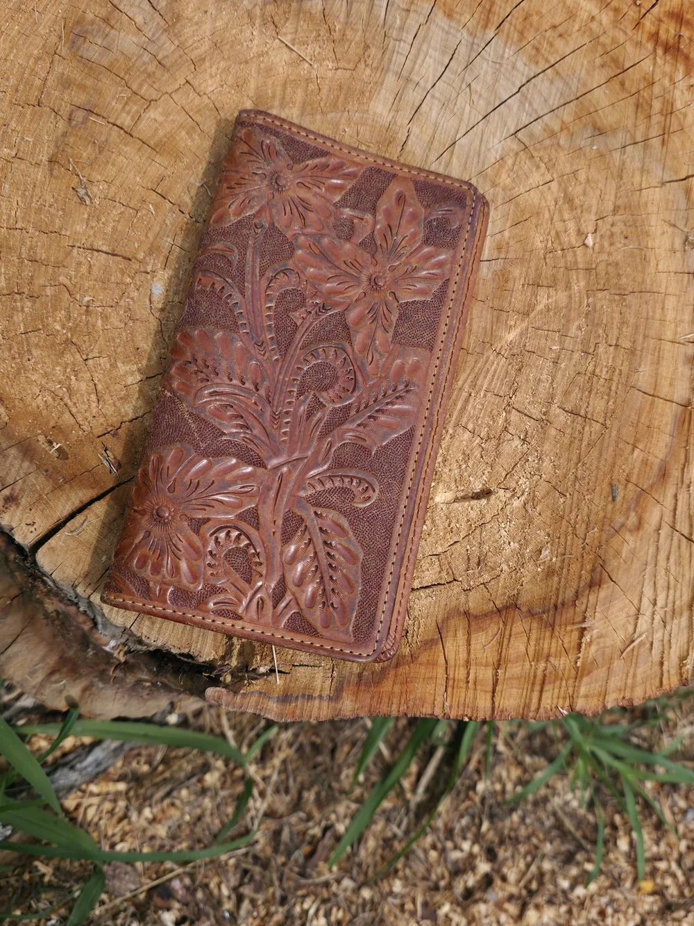 Embossed Floral Leather Wallet - Brown